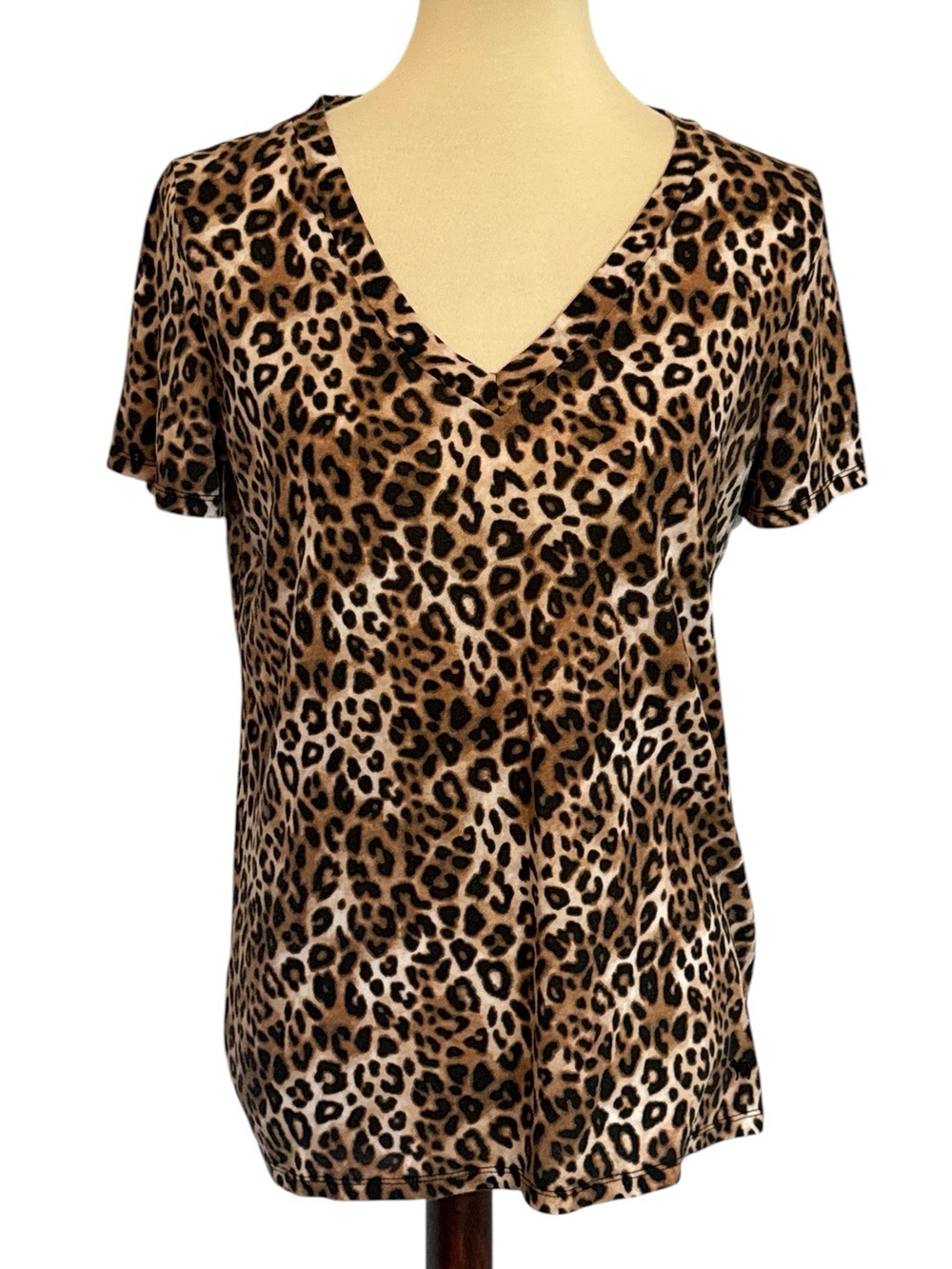 Victoria's Secret PINK Leopard Cheetah Print Perfect V - Neck Tee Size Small